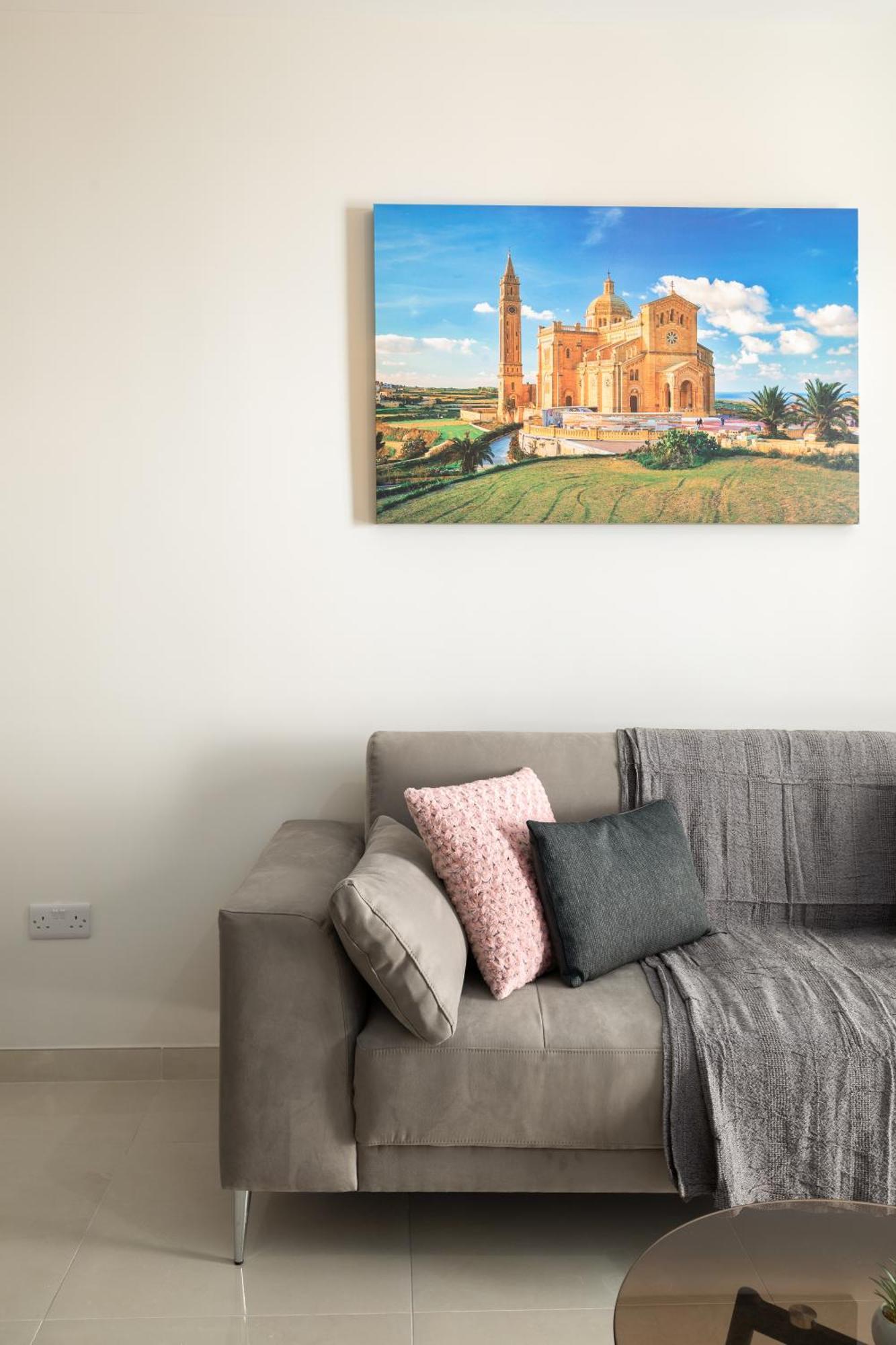 Gzira Edka Suites - Modern Sunlit 2Bd Apartments With Balconies - Close To Sliema Promenade, St Julian'S & St Georges Bay מראה חיצוני תמונה