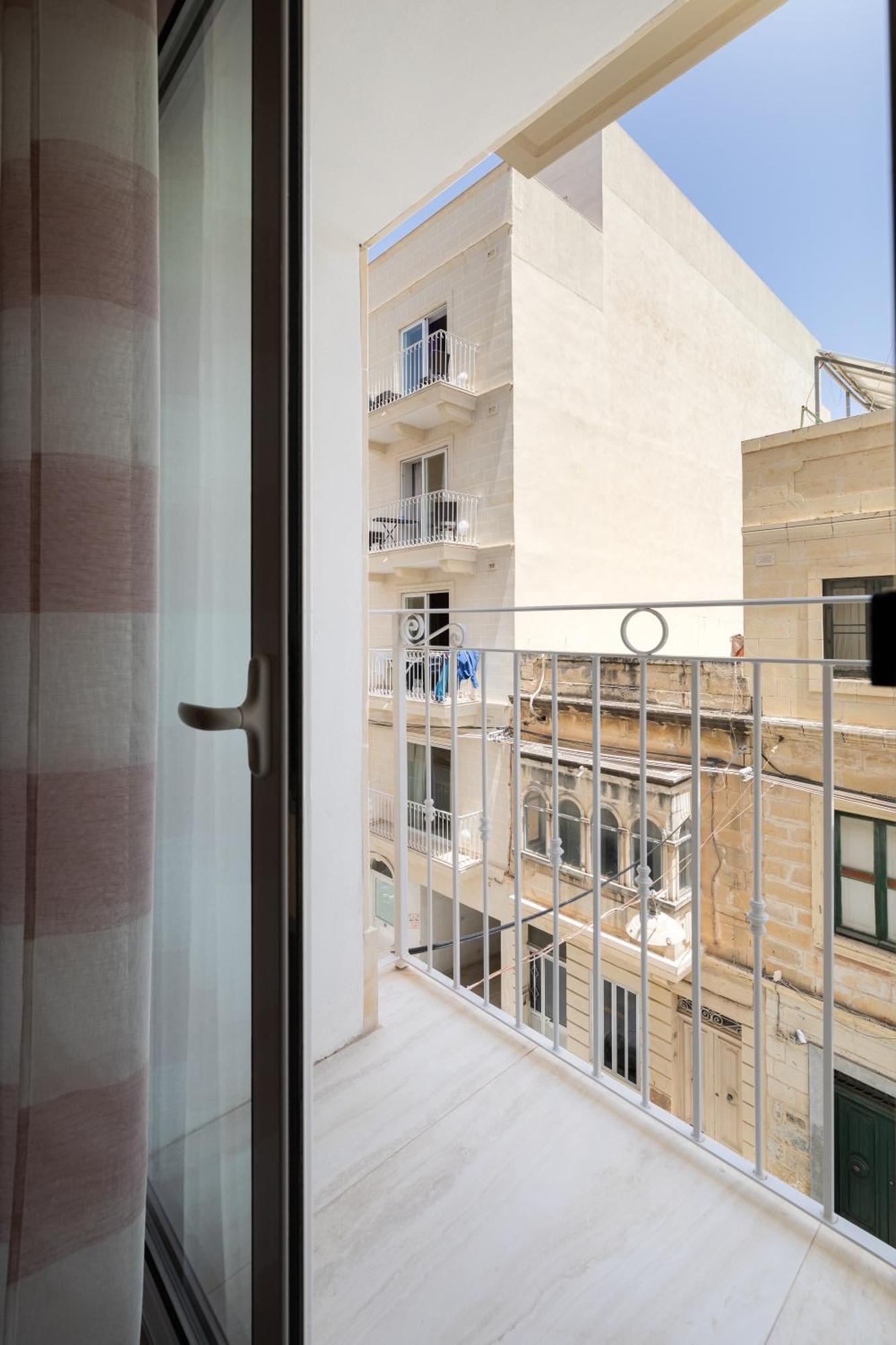 Gzira Edka Suites - Modern Sunlit 2Bd Apartments With Balconies - Close To Sliema Promenade, St Julian'S & St Georges Bay מראה חיצוני תמונה